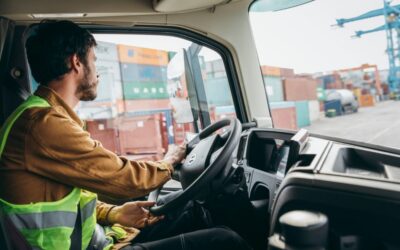 Transporte rodoviário de cargas contrata 42 mil profissionais no 1º sem de 2022